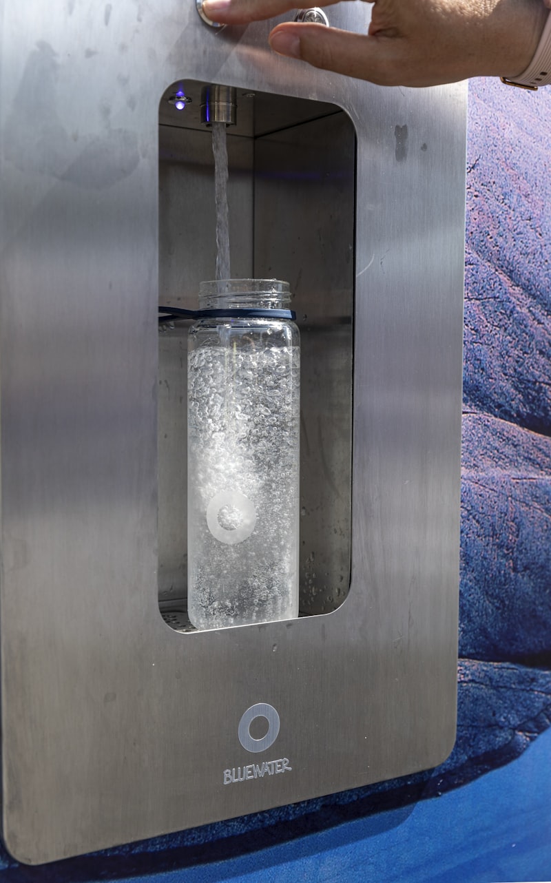 Erogatore acqua naturale e gasata professionale SBHS Vending Engadina